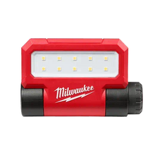 Carregar imagem no visualizador da galeria, Milwaukee 2114-21 REDLITHIUM™ USB ROVER™ Pivoting Flood Light
