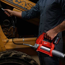 Carregar imagem no visualizador da galeria, Milwaukee 2446-21XC M12™ Cordless LITHIUM-ION Grease Gun Kit
