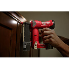 Carregar imagem no visualizador da galeria, Milwaukee 2540-20 M12™ 23 Gauge Pin Nailer

