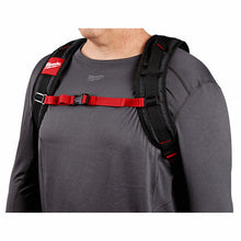 Carregar imagem no visualizador da galeria, Milwaukee 48-22-8202 Low Profile Backpack
