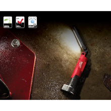 Carregar imagem no visualizador da galeria, Milwaukee 2128-21 REDLITHIUM™ USB Stick Light W/ Magnet
