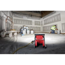 Carregar imagem no visualizador da galeria, Milwaukee 2366-20 M18™ ROVER™ Dual Power Flood Light (Tool Only)
