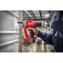 Carregar imagem no visualizador da galeria, Milwaukee 2660-20 M18 FUEL™ 1/4" Blind Rivet Tool w/ ONE-KEY™ Bare Tool
