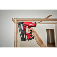 Carregar imagem no visualizador da galeria, Milwaukee 2841-20 M18 FUEL 16 Gauge Angled Finish Nailer (Tool Only)
