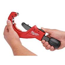 Carregar imagem no visualizador da galeria, Milwaukee 48-22-4253 2-1/2" Quick Adjust Copper Tubing Cutter
