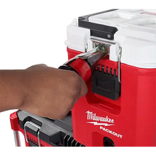Carregar imagem no visualizador da galeria, Milwaukee 48-22-8460 PACKOUT™ 16QT Compact Cooler
