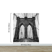 Cargar imagen en el visor de la galería, Black and White Brooklyn Bridge Wallpaper Mural. New York City Theme Decor. #6798
