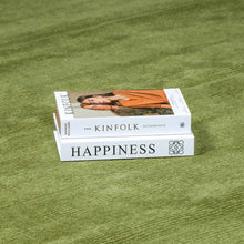 Carregar imagem no visualizador da galeria, Brockton Solid Sage Green Wool Rug
