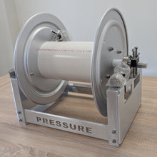 Carregar imagem no visualizador da galeria, 12&quot; Hose Reel - 1/2&quot; Manifold
