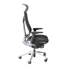 Load image into Gallery viewer, PhantomX Mesh Gaming Chair with Brooklyn Nets Team Commemorative Logo

