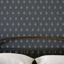 Carregar imagem no visualizador da galeria, Laura Wallpaper by Lisee Ree
