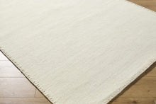 Carregar imagem no visualizador da galeria, Ayumu Ivory Area Rug
