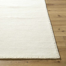 Carregar imagem no visualizador da galeria, Ayumu Ivory Area Rug
