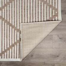 Carregar imagem no visualizador da galeria, Anah Cream Outdoor Rug
