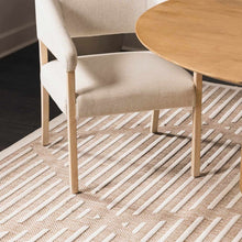 Carregar imagem no visualizador da galeria, Anah Cream Outdoor Rug

