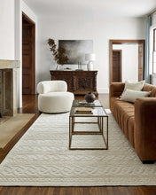 Carregar imagem no visualizador da galeria, Fadey White 3D Washable Rug
