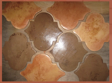 Carregar imagem no visualizador da galeria, Fleur De Lis Saltillo Tile
