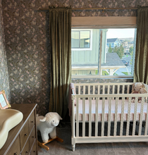 Carregar imagem no visualizador da galeria, Lilla Wallpaper by Ali Anni
