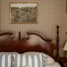 Carregar imagem no visualizador da galeria, Poet Wallpaper by Thoroughfare Design
