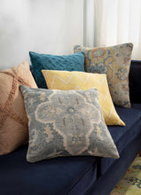 Cargar imagen en el visor de la galería, Bigaa Teal Medallion Throw Pillow

