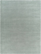 Carregar imagem no visualizador da galeria, Brockton Solid Dusty Sage Wool Rug
