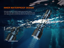 Carregar imagem no visualizador da galeria, Fenix TK22R Rechargeable Tactical &amp; Duty Flashlight
