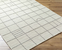 Cargar imagen en el visor de la galería, Tieve Black &amp; White Grid Wool Rug
