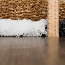 Carregar imagem no visualizador da galeria, Atira Black &amp; White Checkered Area Rug
