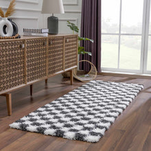 Carregar imagem no visualizador da galeria, Atira Black &amp; White Checkered Area Rug
