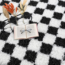 Carregar imagem no visualizador da galeria, Atira Black &amp; White Checkered Area Rug

