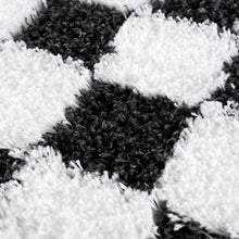 Carregar imagem no visualizador da galeria, Atira Black &amp; White Checkered Area Rug
