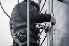 Load image into Gallery viewer, Frontline VLRS Securail Pro Vertical Lifeline System 40&#39;
