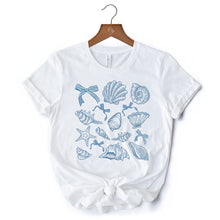 Carregar imagem no visualizador da galeria, Coquette Seashell Summer Vibe T-Shirt, Natural and White Retro Beach Tee Gift for Ocean Lover
