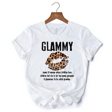 Carregar imagem no visualizador da galeria, Glammy Leopard Lips T-Shirt, Coquette White Tee for Stylish and Glamorous Grandmas
