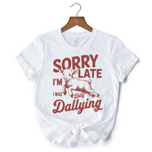 Carregar imagem no visualizador da galeria, Sorry I&#39;m Late Funny Lamb T-Shirt, Retro Dilly Dallying White and Natural Tee for Quirky Women
