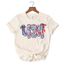 Carregar imagem no visualizador da galeria, Floral USA Patriotic T-Shirt, 4th of July White, Natural and Black Tee for Stylish Women
