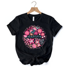 Carregar imagem no visualizador da galeria, Inspiring Floral Mama T-Shirt, White, Black and Natural Boho Tee for Strong and Loving Mothers
