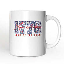 Carregar imagem no visualizador da galeria, Retro America 1776 Floral Personalized Mug, Land of the Free Patriotic Gift with Custom Name
