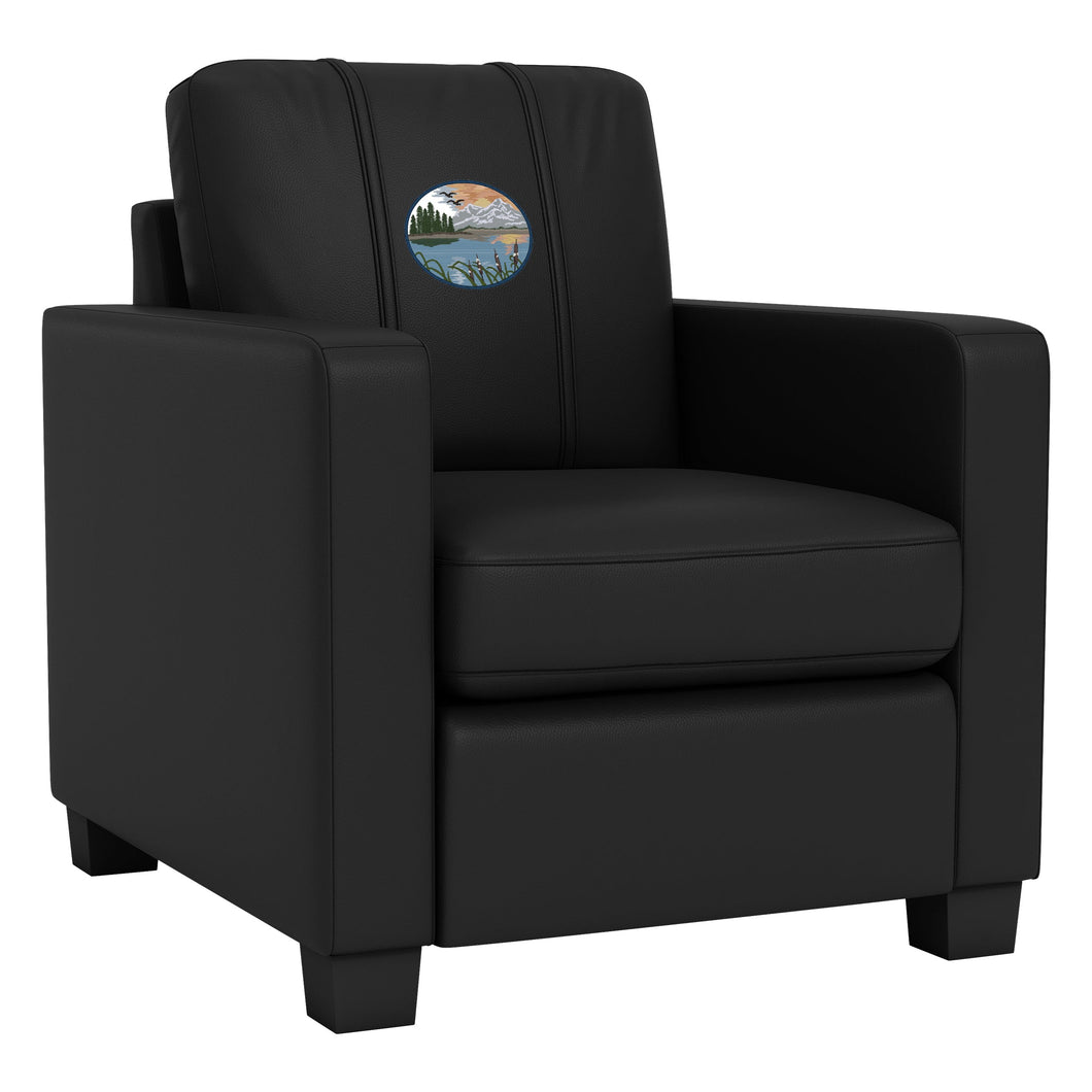 Dyno Stationary Club Chair with Mountain Background Logo Panel