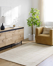 Carregar imagem no visualizador da galeria, Adalyn Area Rug - Vivir x Livabliss
