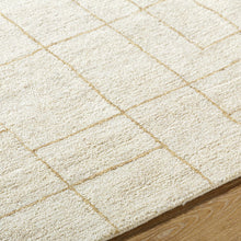 Carregar imagem no visualizador da galeria, Adalyn Area Rug - Vivir x Livabliss
