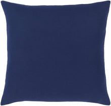 Carregar imagem no visualizador da galeria, Agricola Navy Floral Bird Throw Pillow
