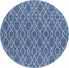 Carregar imagem no visualizador da galeria, Aldford Area Rug - Clearance
