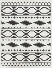 Carregar imagem no visualizador da galeria, Amoret Area Rug - Clearance
