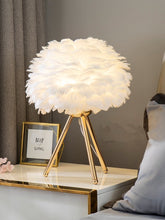 Load image into Gallery viewer, Anser Table Lamp
