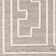 Carregar imagem no visualizador da galeria, Azra Tasseled Jute&amp;Wool Rug
