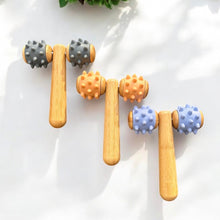 Carregar imagem no visualizador da galeria, Bamboo Body Massage Tool with Silicone Rolling Head
