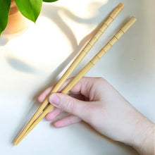 Carregar imagem no visualizador da galeria, Bamboo Chopsticks | Set of 2
