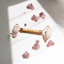 Carregar imagem no visualizador da galeria, Bamboo Facial Roller
