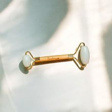 Carregar imagem no visualizador da galeria, Bamboo Facial Roller

